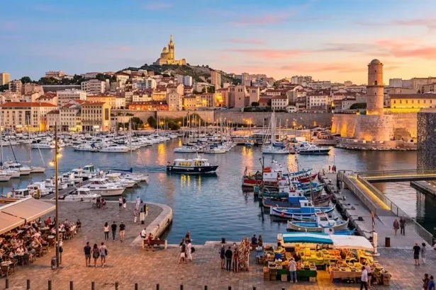 Marseille Travel Guide Best Things to Do & See